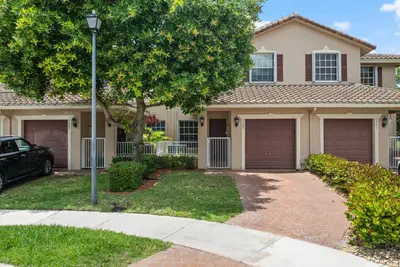 3505 Lakeside Drive, Davie – sold