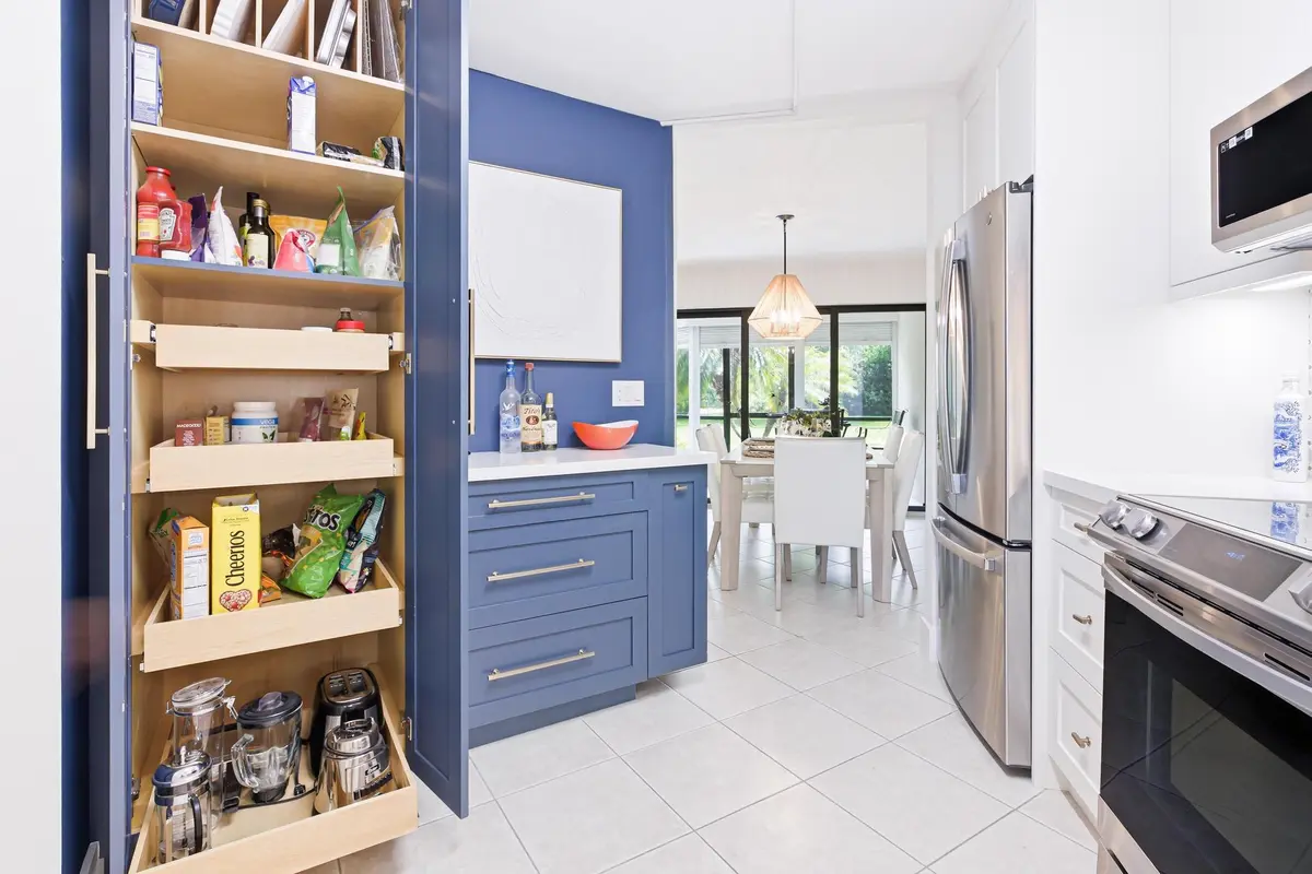 CUSTOM KITCHEN at 5800 Camino Del Sol Apt 106, Boca Raton