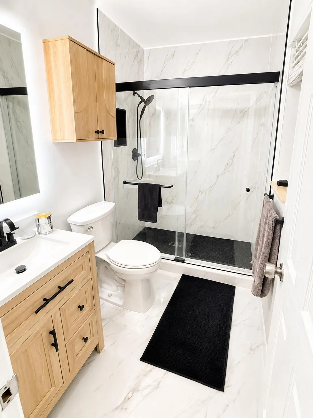 photo 1 at 883 NE 33rd Street, Oakland Park