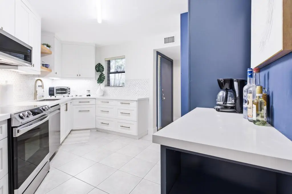 CUSTOM KITCHEN at 5800 Camino Del Sol Apt 106, Boca Raton
