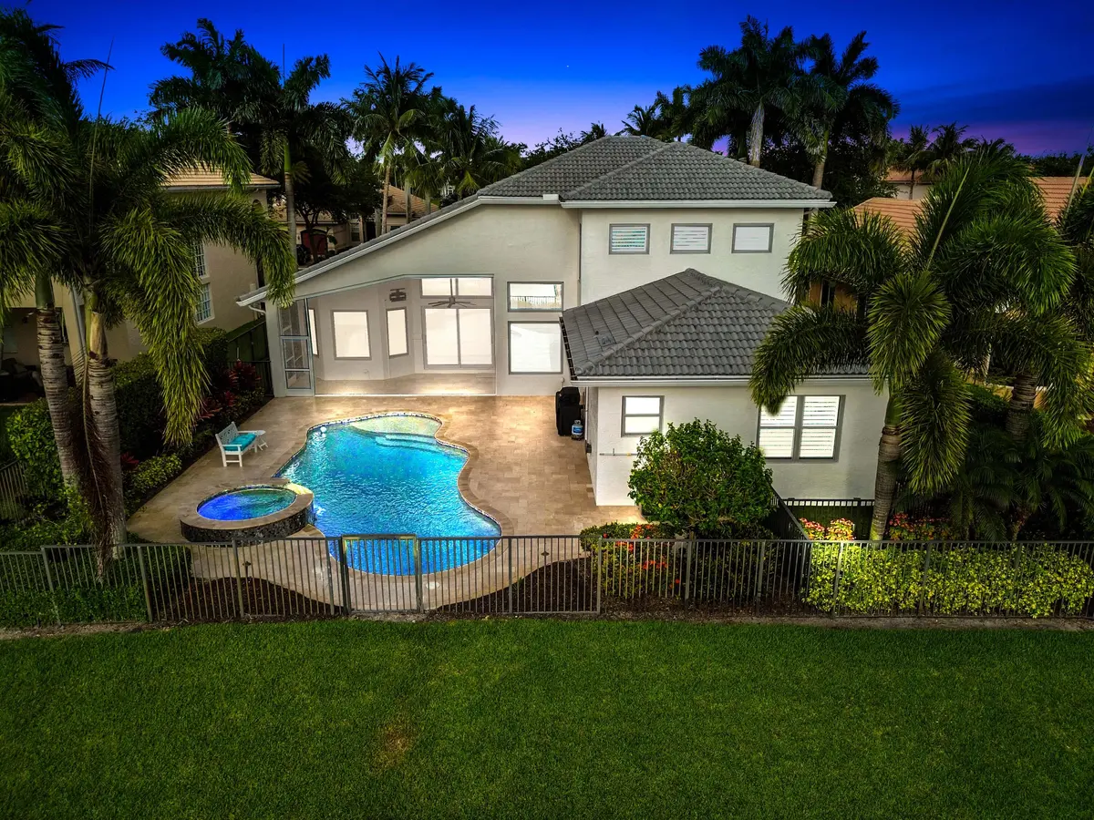 56 drone 10 tw at 11153 Brandywine Lake Way, Boynton Beach