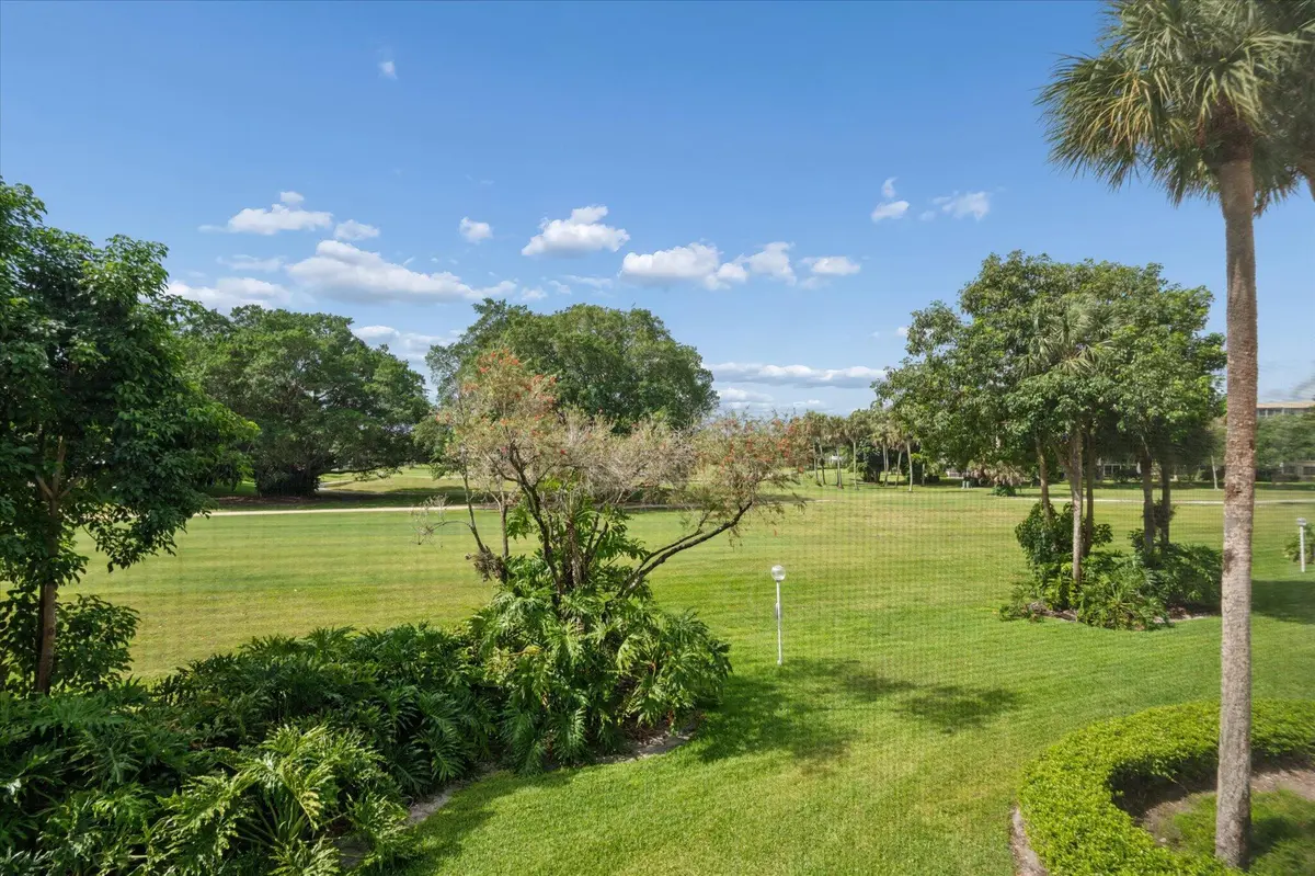 22-Cowan_Bounahra-4112 W Palm Aire Dr #1 at 4112 W Palm Aire Drive 122a, Pompano Beach