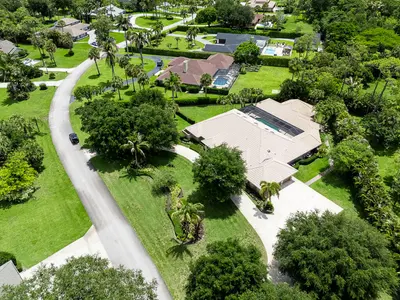 13406 Doubletree Circle, Wellington – Single Family Residence for sale