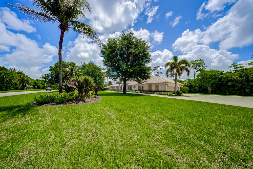 MLS-3 at 13406 Doubletree Circle, Wellington