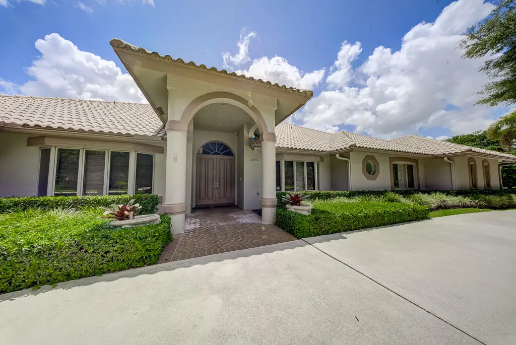MLS-5 at 13406 Doubletree Circle, Wellington