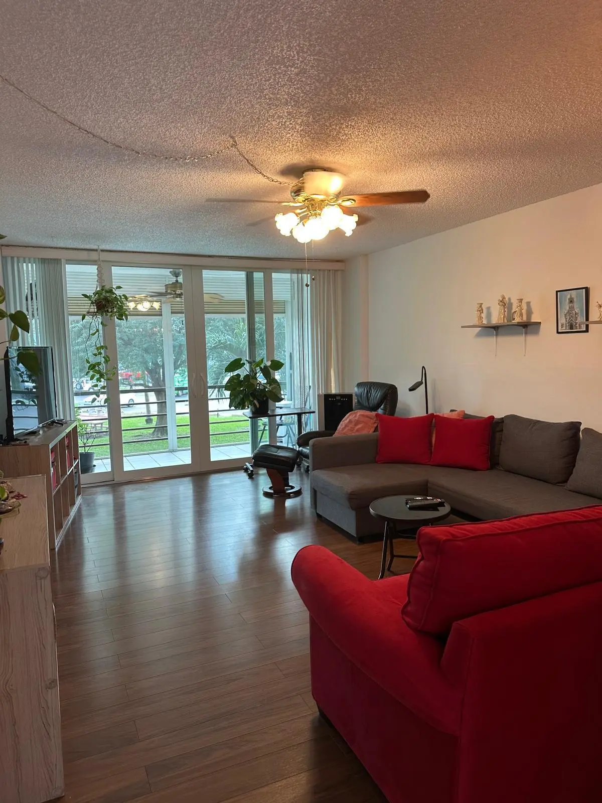 115 Royal Pk Drive 2g, Oakland Park, FL – photo 1