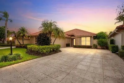 2735 SW Mariposa Circle, Palm City – Single Family Residence for sale