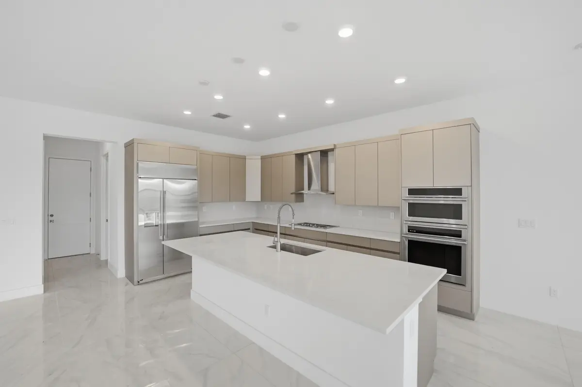20-DSC4864 at 10140 Royal Ascot Avenue, Lake Worth