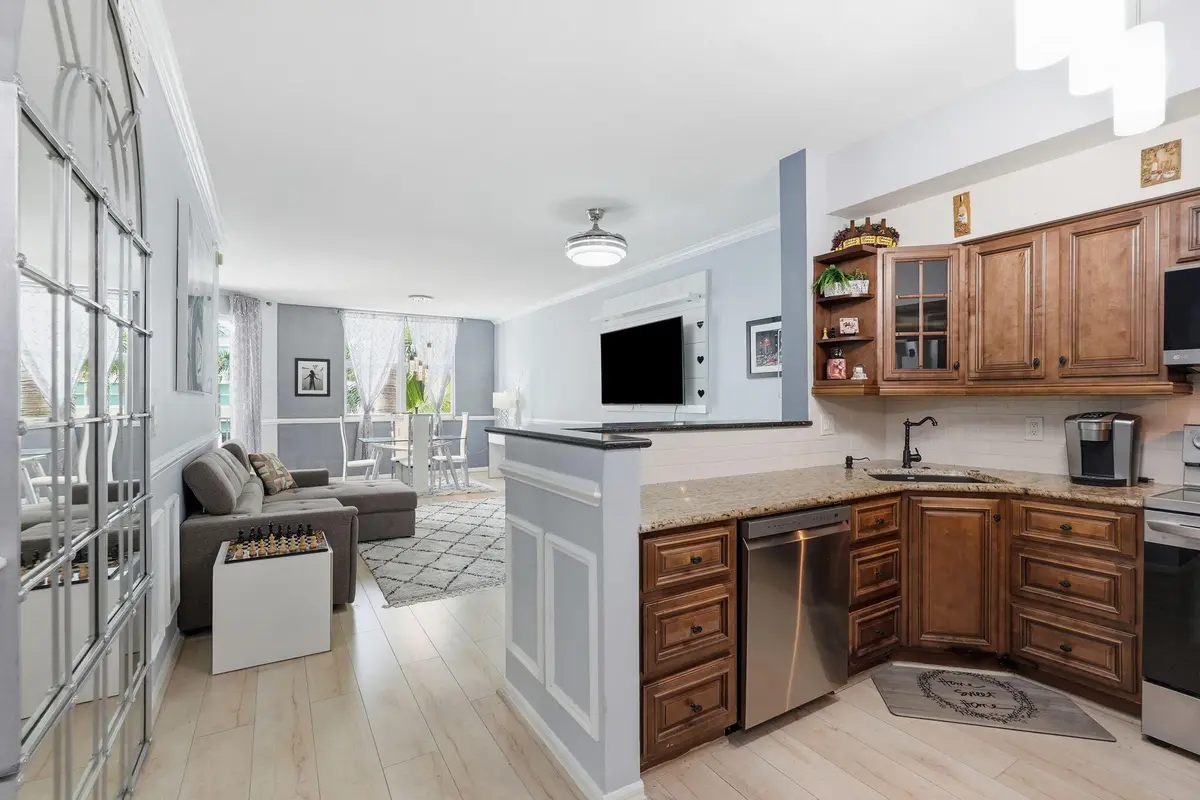 9-web-or-mls-802_W_Windward_Way_Unit_304 at 802 W Windward Way 304, Lantana