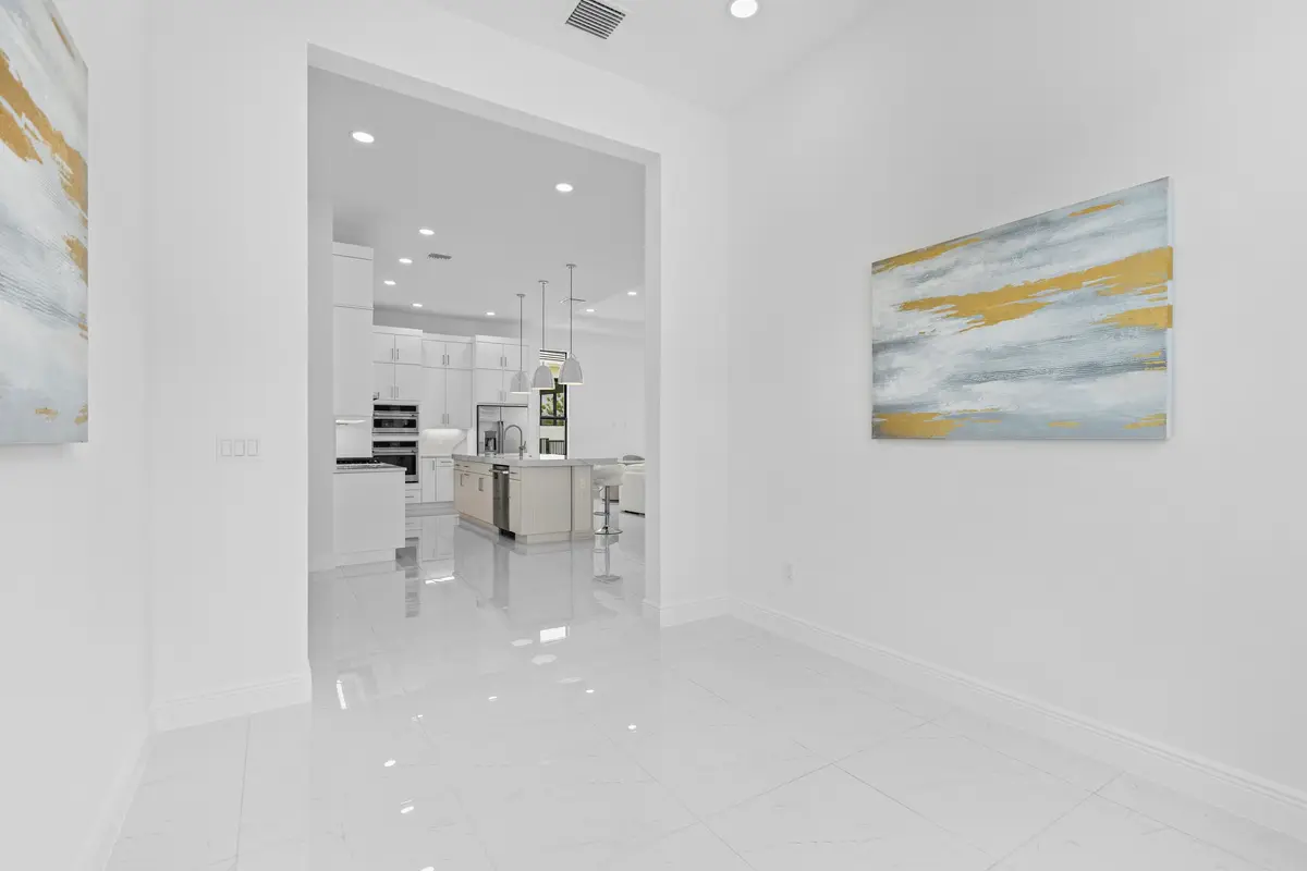 Flex at 4931 Rivo Alto Circle, Westlake