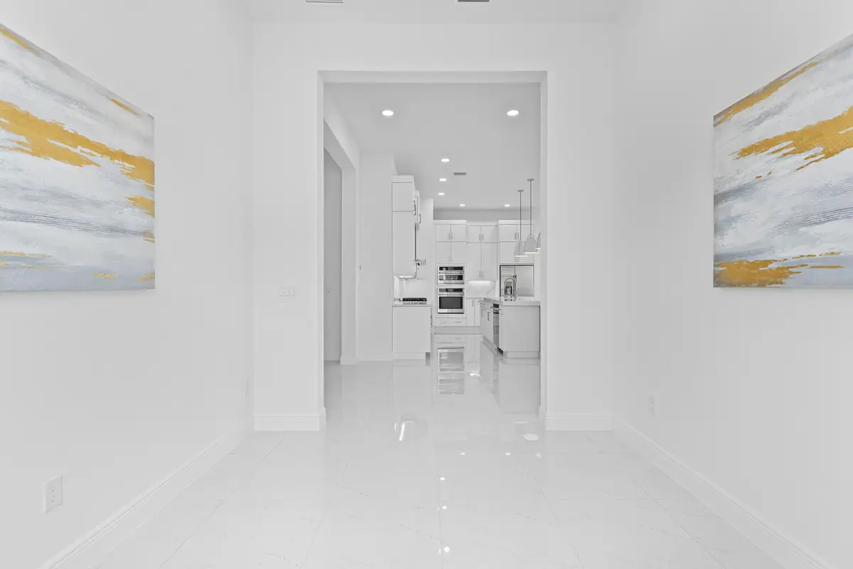 Flex at 4931 Rivo Alto Circle, Westlake