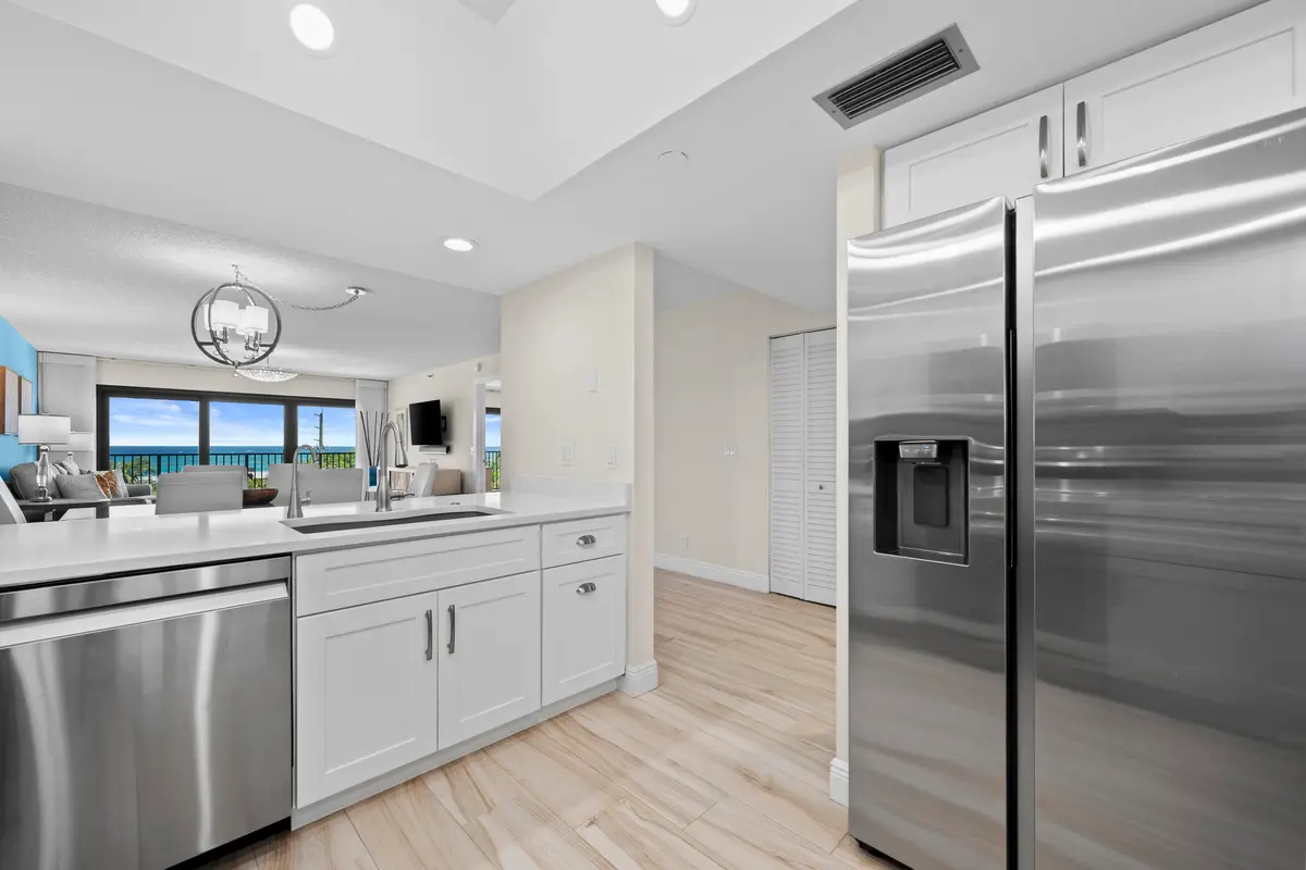 High-End Stainless Steel Appliances at 1045 Ocean Drive 503, Juno Beach