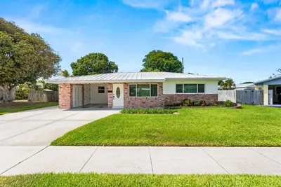 245 Greenbriar Drive, Lake Park – sold