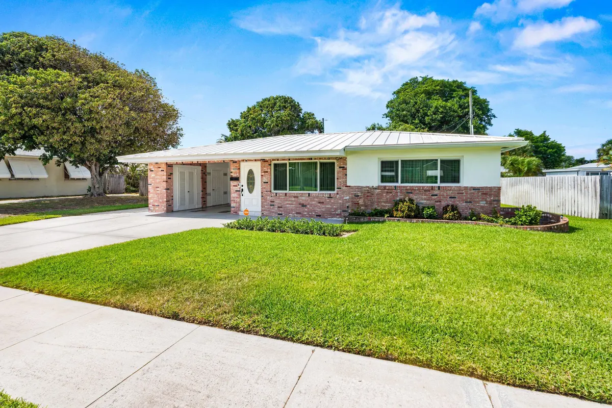 003-245GreenbriarDrive-LakePark-FL-33403 at 245 Greenbriar Drive, Lake Park