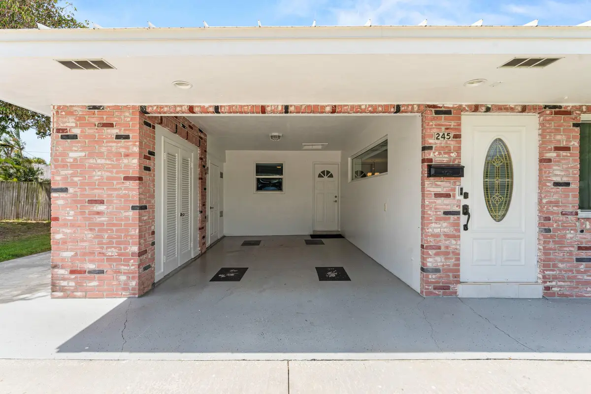 004-245GreenbriarDrive-LakePark-FL-33403 at 245 Greenbriar Drive, Lake Park