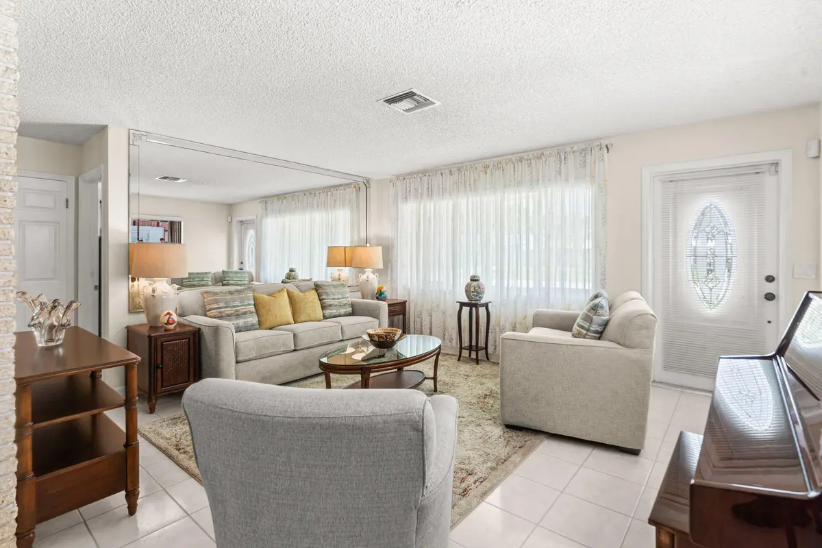 006-245GreenbriarDrive-LakePark-FL-33403 at 245 Greenbriar Drive, Lake Park