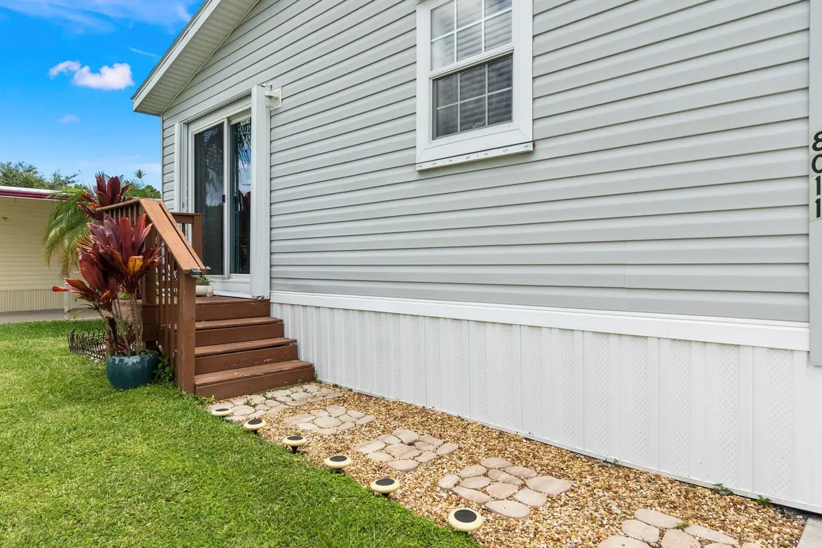 11-web-or-mls-DSC00759 at 8011 SE Skylark Avenue, Hobe Sound