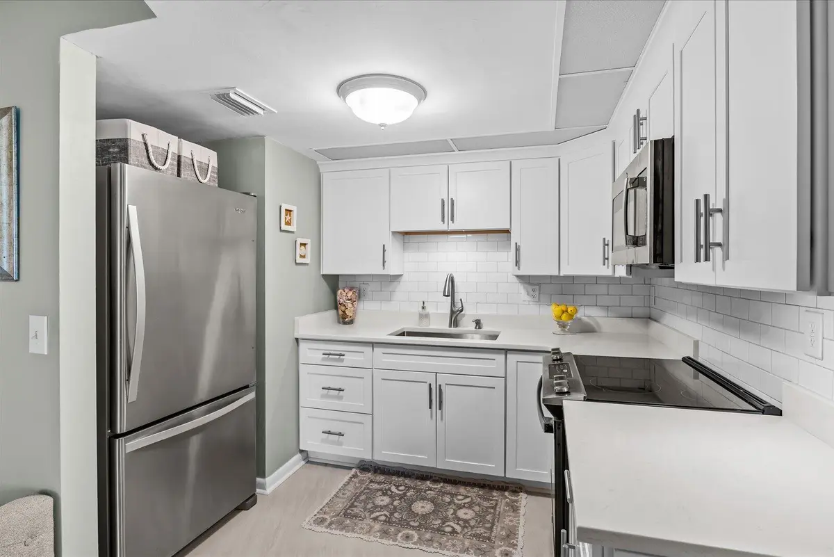 06-col in-10 at 2069 NE Collins Circle 7-50, Jensen Beach