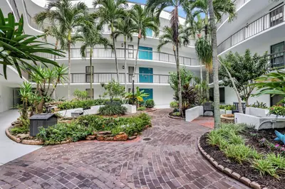 1357 NE Ocean Boulevard 311, Stuart – Condominium for rent