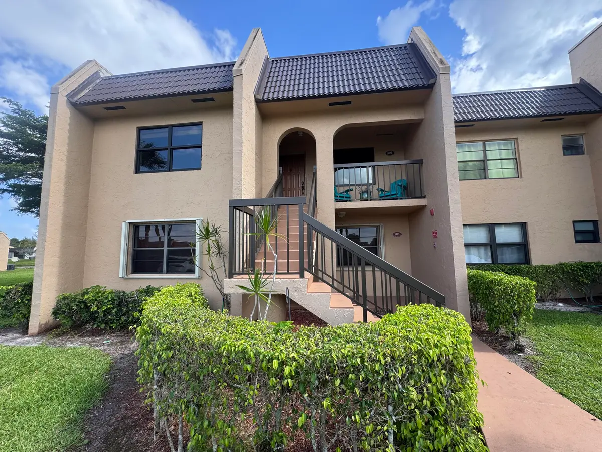 IMG_1951 at 130 Lake Nancy Drive 101, West Palm Beach