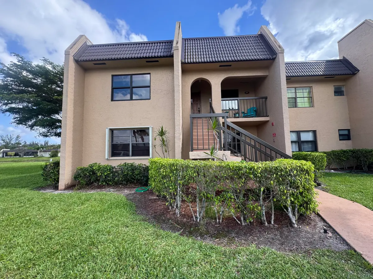 IMG_1948 at 130 Lake Nancy Drive 101, West Palm Beach