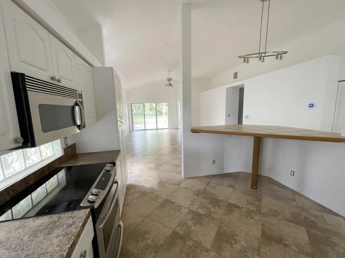 Kitchen at 5338 Edenwood Lane, Riviera Beach