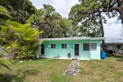 3467 NE 13th Avenue A+B, Oakland Park – Duplex for sale