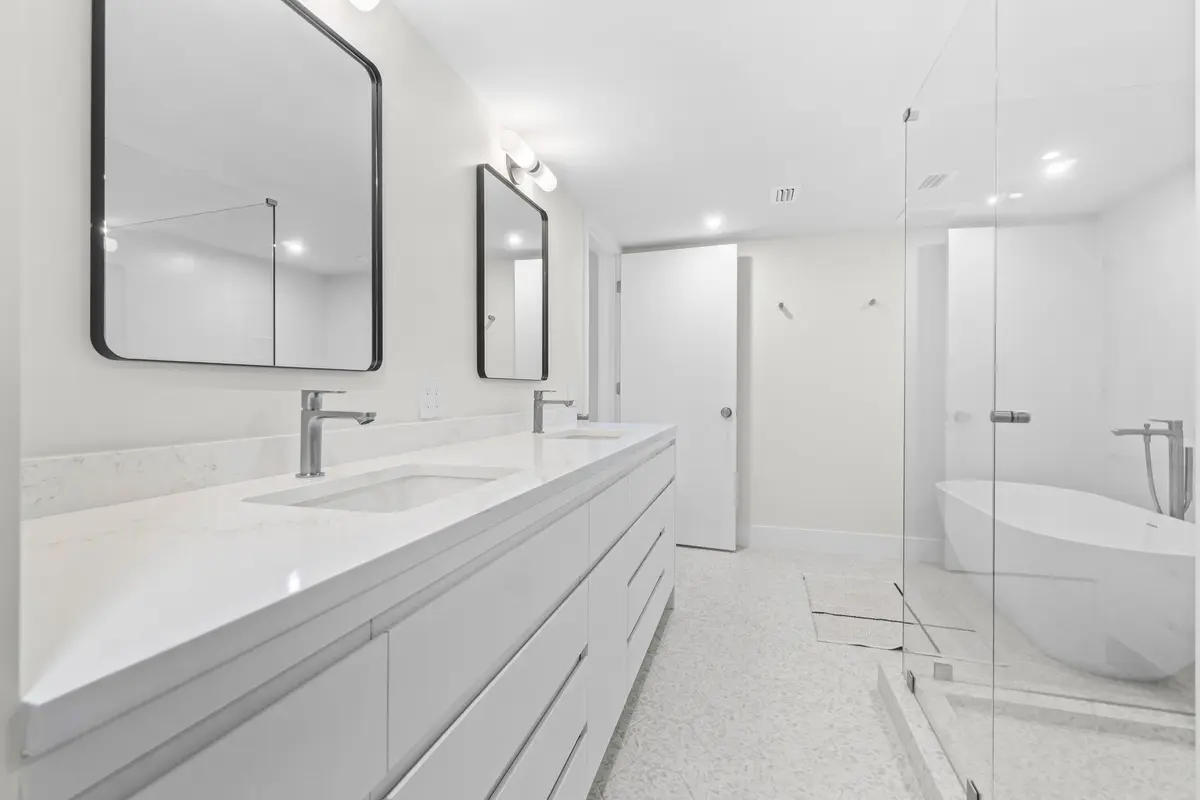 Master restroom at 11223 Pond View Drive A103, Wellington