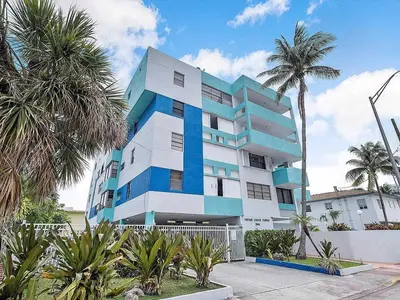 6941 Carlyle Avenue 2e, Miami Beach – sold