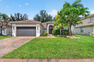 198 Bella Vista Way, Royal Palm Beach – sold