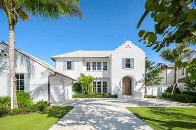 2219 Ibis Isle  Road, Palm Beach – Single Family Residence for sale