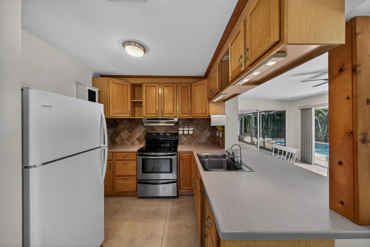 kitchen 2 at 1540 NE 40th Street, Oakland Park