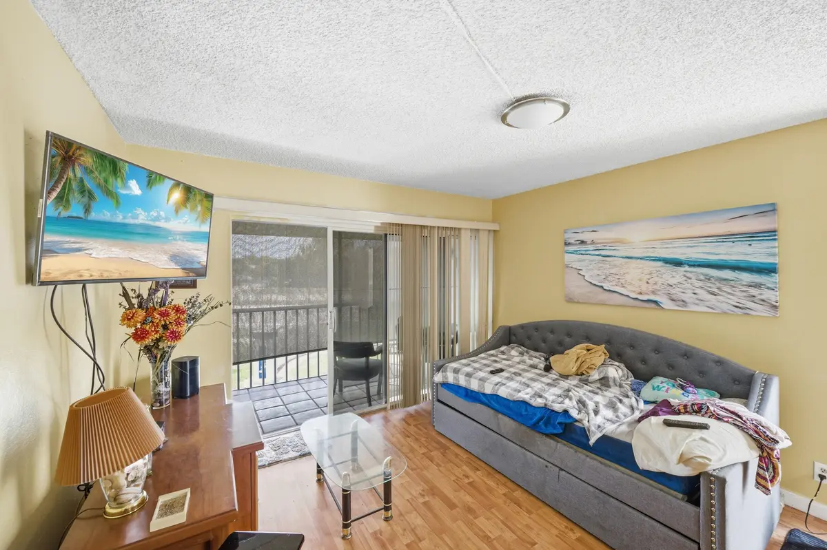 3__dsc8127 at 1530 SE Royal Green Circle 204, Port St. Lucie