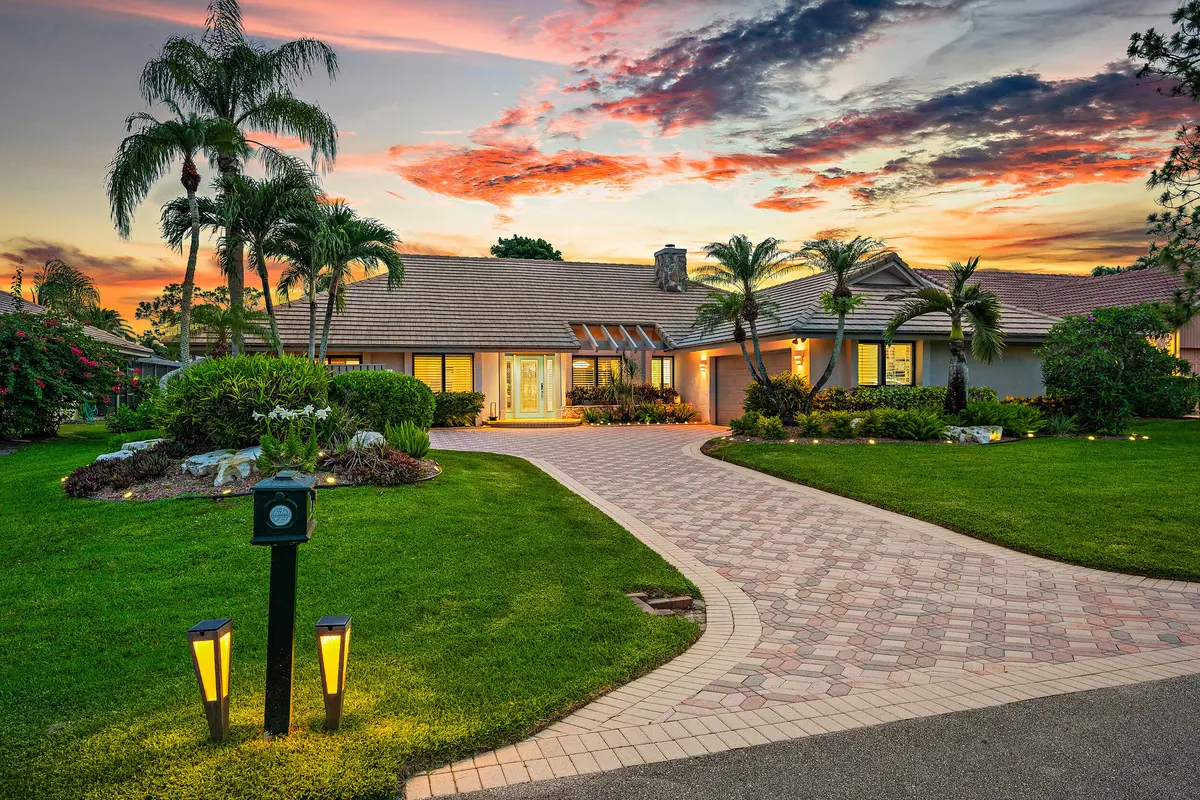 Front Exterior at 28 Marlwood Lane, Palm Beach Gardens