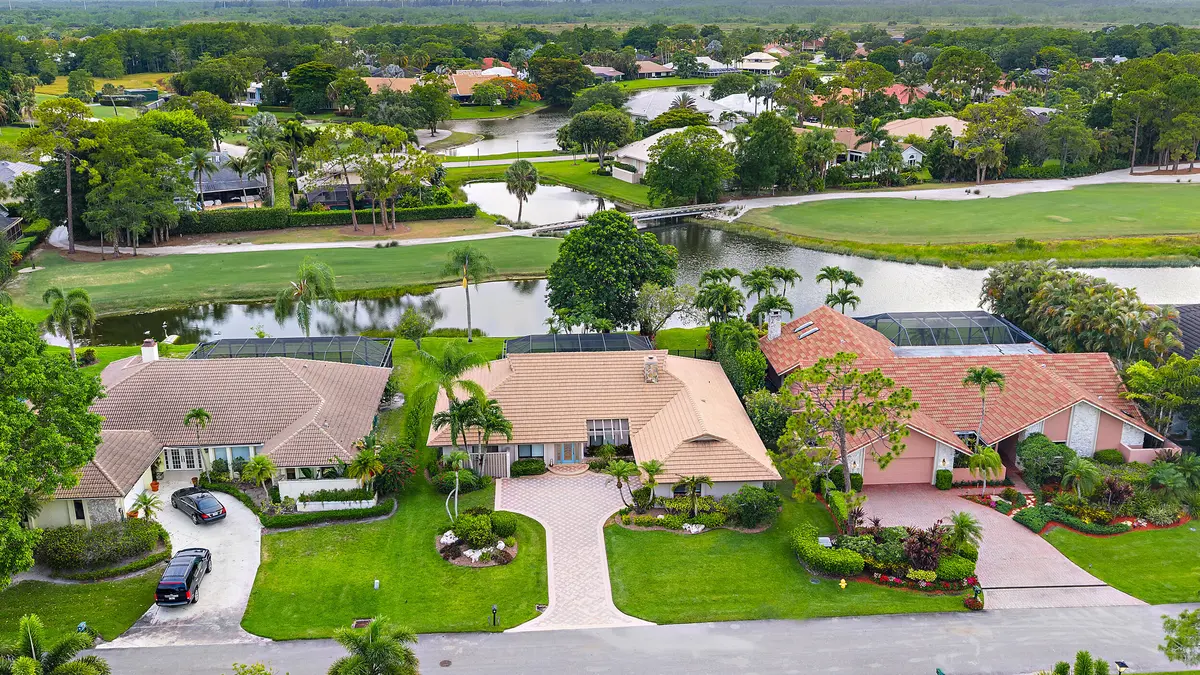 Aerial at 28 Marlwood Lane, Palm Beach Gardens
