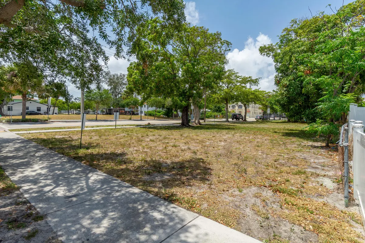 3-print-DSC04612 at 447 20th Street, West Palm Beach