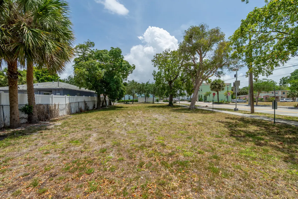 5-print-DSC04615 at 447 20th Street, West Palm Beach