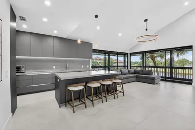19221 Sabal Lake Drive 5124, Boca Raton – sold