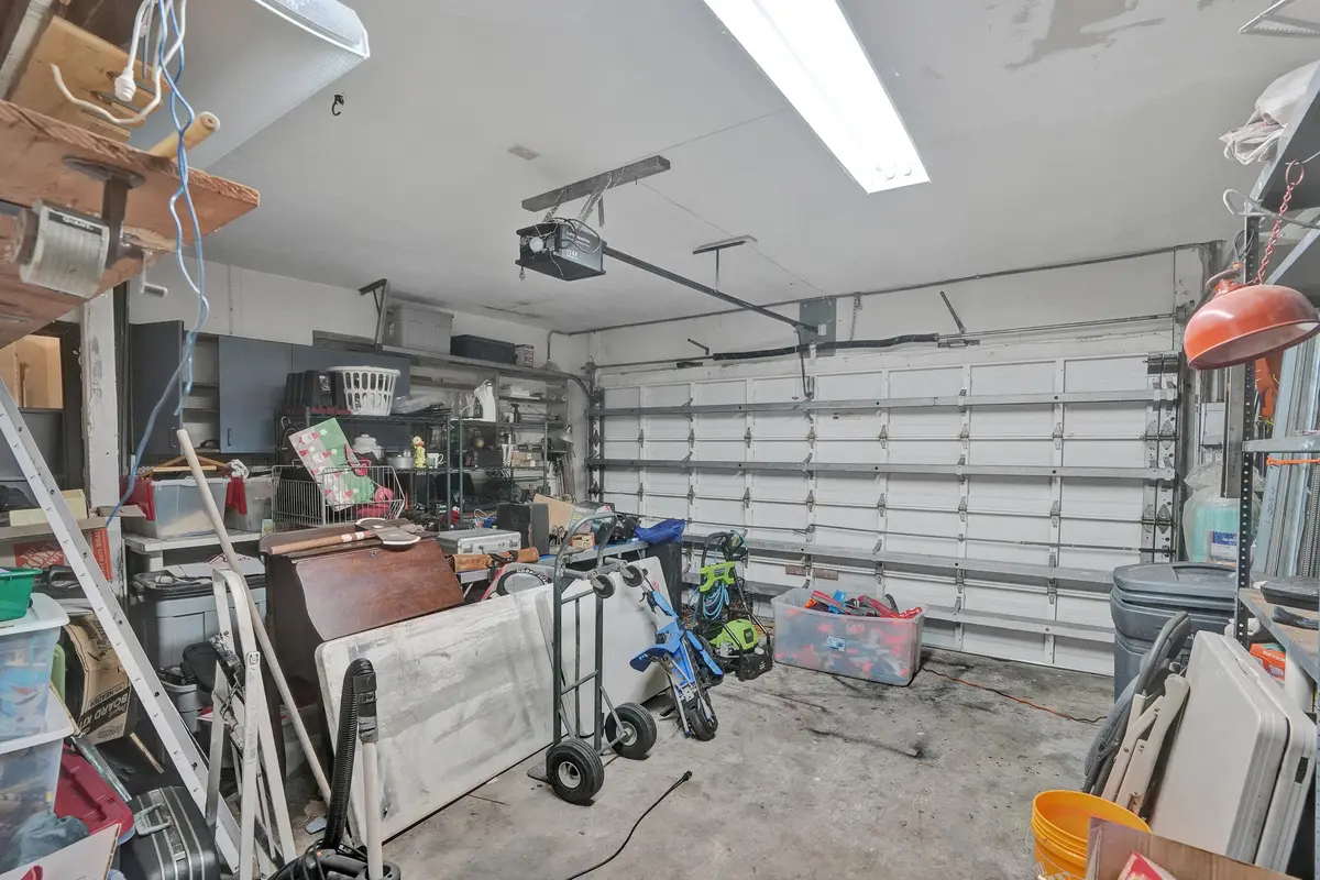 garage at 5200 SW 8th Street, Plantation