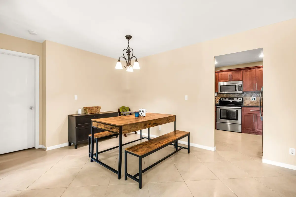 colin8 at 4772 NW 22nd Street 42122, Coconut Creek