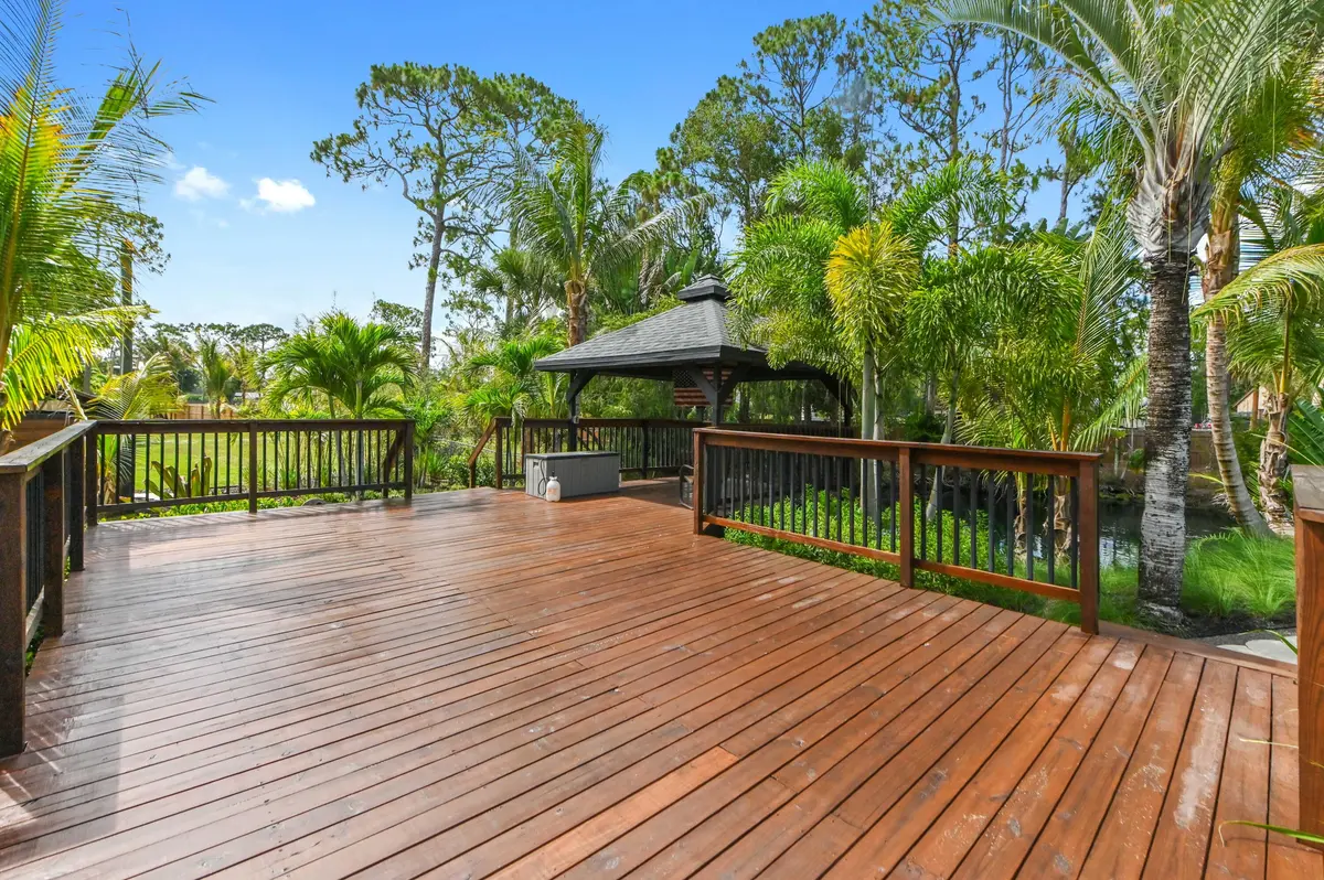 36 deck 01 at 13480 42nd Road, West Palm Beach