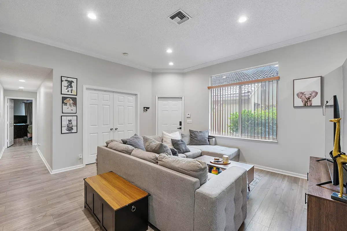 Living area at 5024 Ibis Court, Coconut Creek