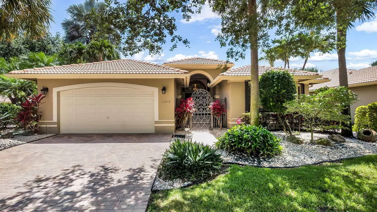 16-web-or-mls-DSC08205 at 11012 Vía Sorrento, Boynton Beach
