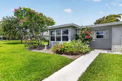 912 South Drive A, Delray Beach – sold