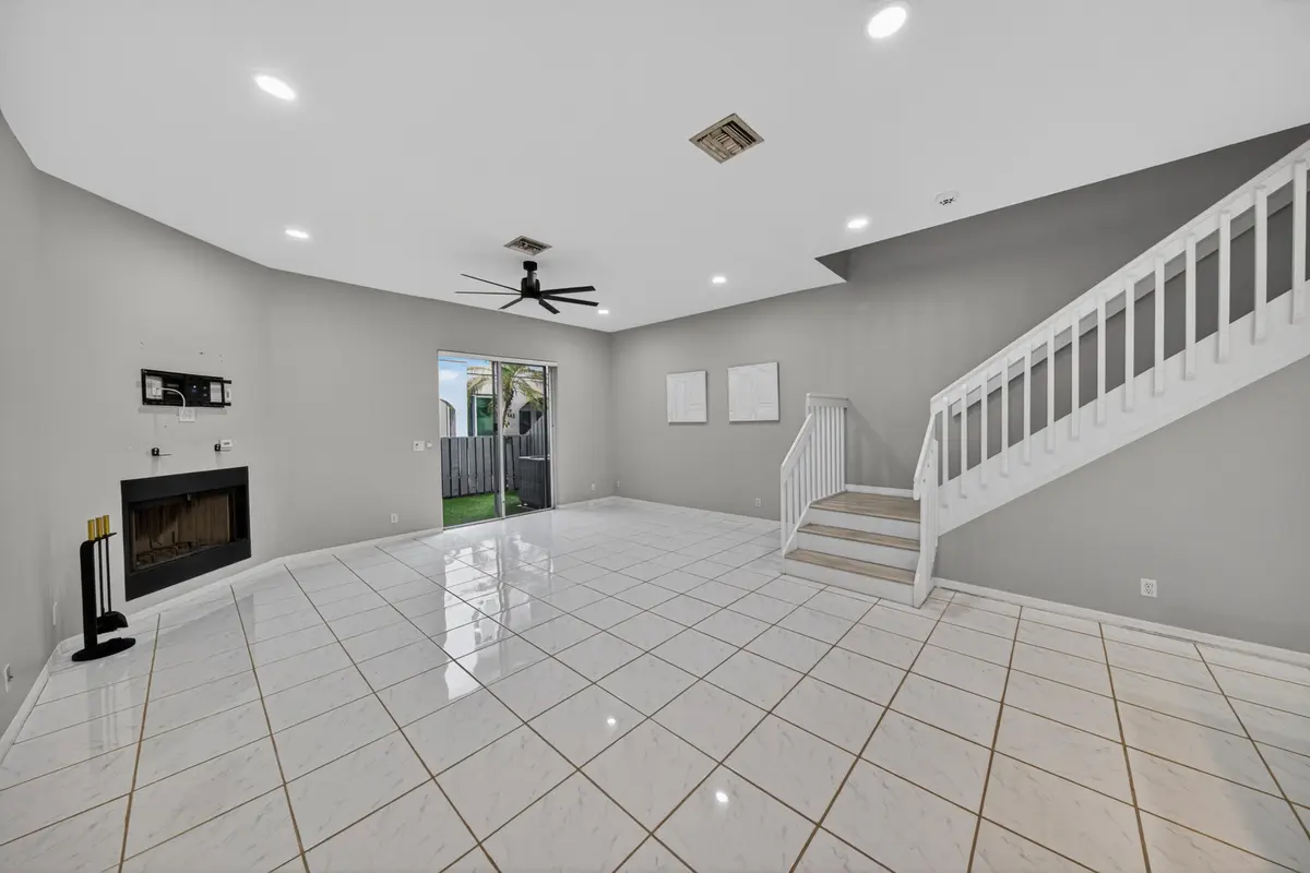 villarroel-23 at 835 NE 17th Way, Fort Lauderdale