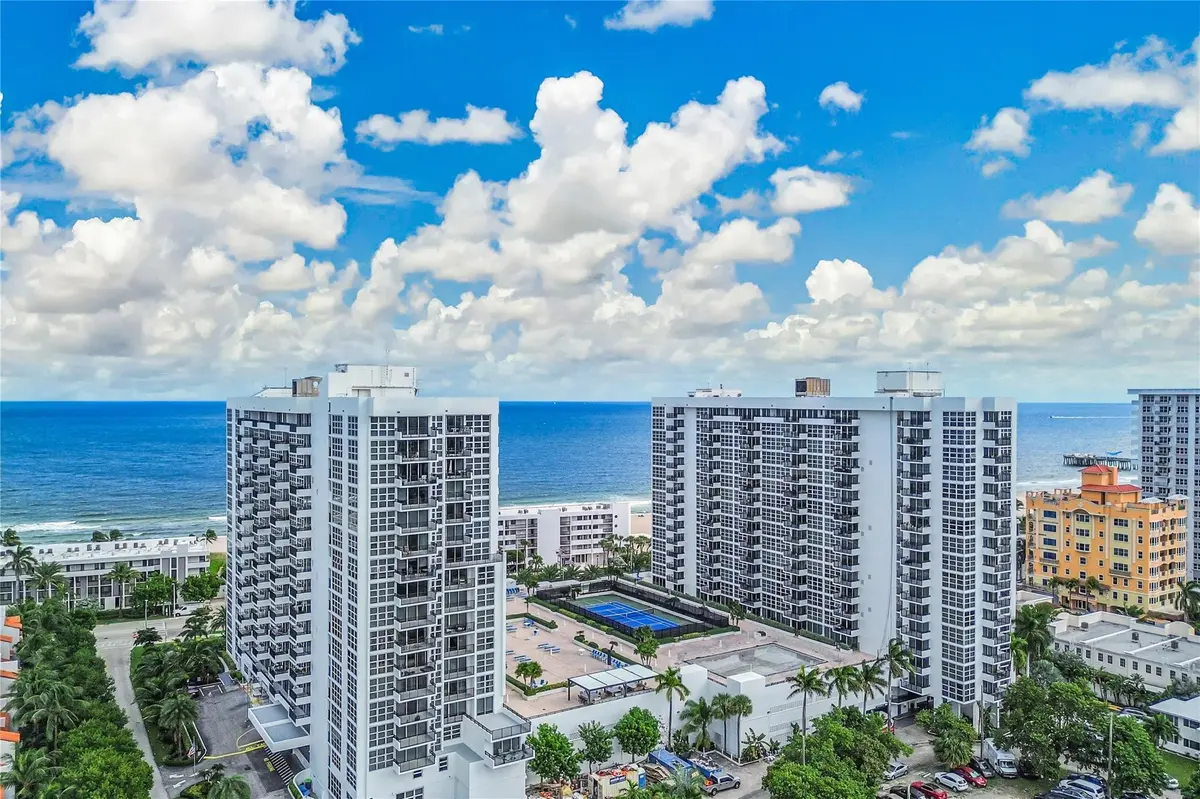 walk to the beach at 525 N Ocean Boulevard 1916, Pompano Beach