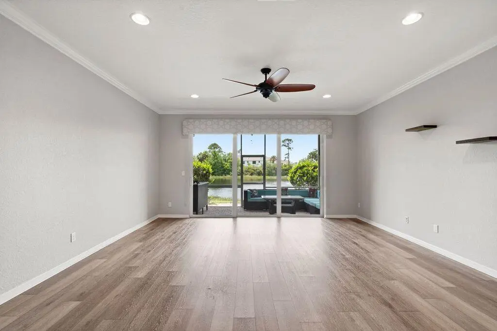 mOehjDsJ at 626 SW Glen Crest Way, Stuart