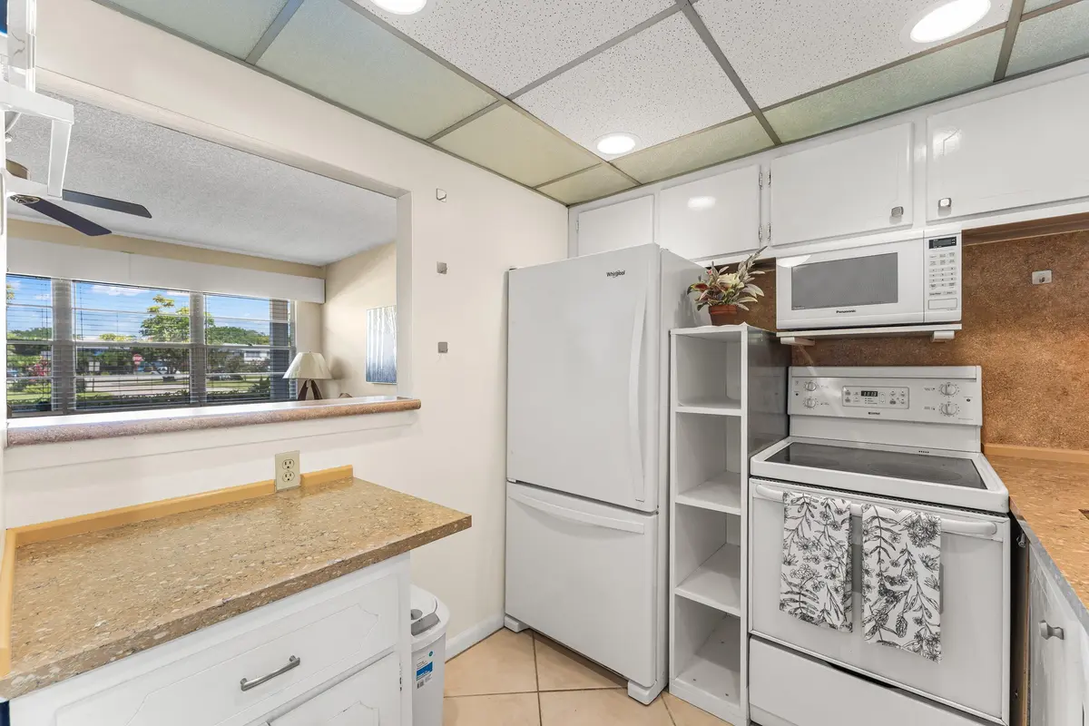 009-1017HarwoodC-DeerfieldBeach-FL-33442 at 1017 Harwood C, Deerfield Beach