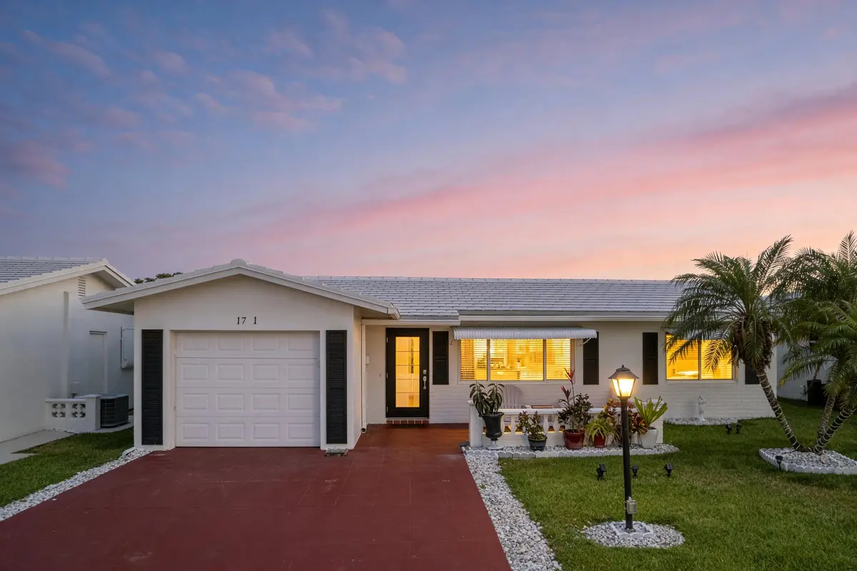 Twilight at 1701 SW 8th Avenue, Boynton Beach