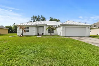 1467 SW Dimperio Avenue, Port St. Lucie – Single Family Residence for sale